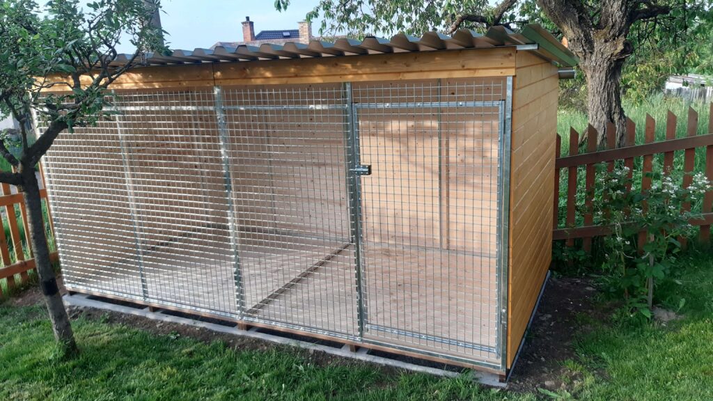 kotec 4x2m s mříží 5x5cm
